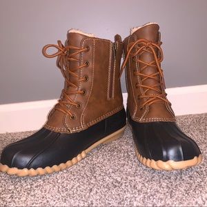 NIB Waterproof Sherpa-lined Duck Boots